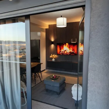 Apartman Fior With Balcony View *