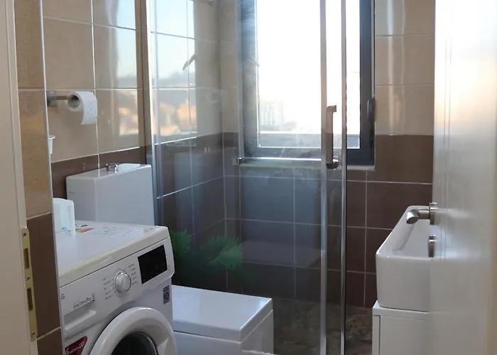 Fior With Balcony View Apartman