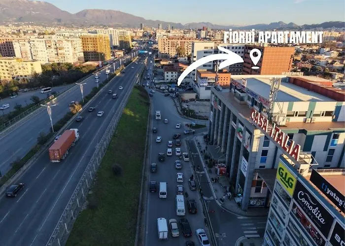 Fior With Balcony View